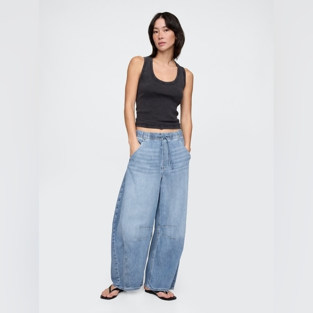 Gap Mid Rise UltraSoft Easy Horseshoe Jeans Medium Wash